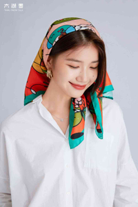 Bandana en soie série verte 