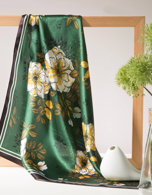 Foulard carré classique (2)(1)
