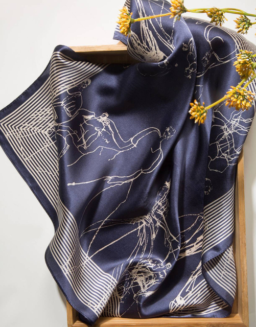 Foulard carré classique (3)(1)